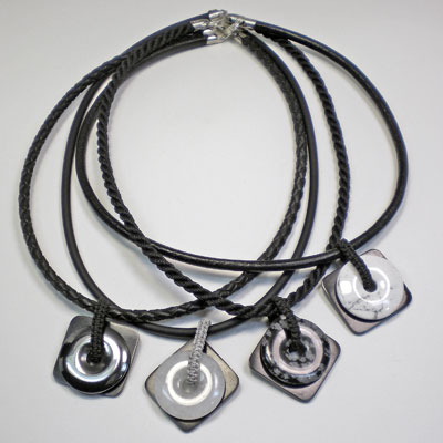 micro macrame neckpiece