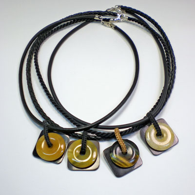 micro macrame neckpiece