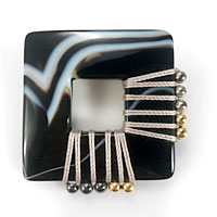 Brooches - Pins